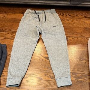 Nike Men’s ' Grey Dri-FIT Jogger Pants